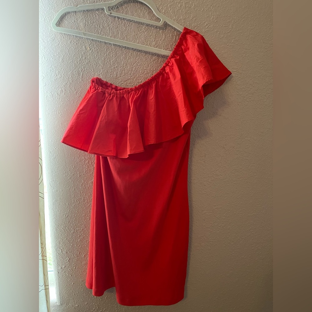 One shoulder ruffle dress